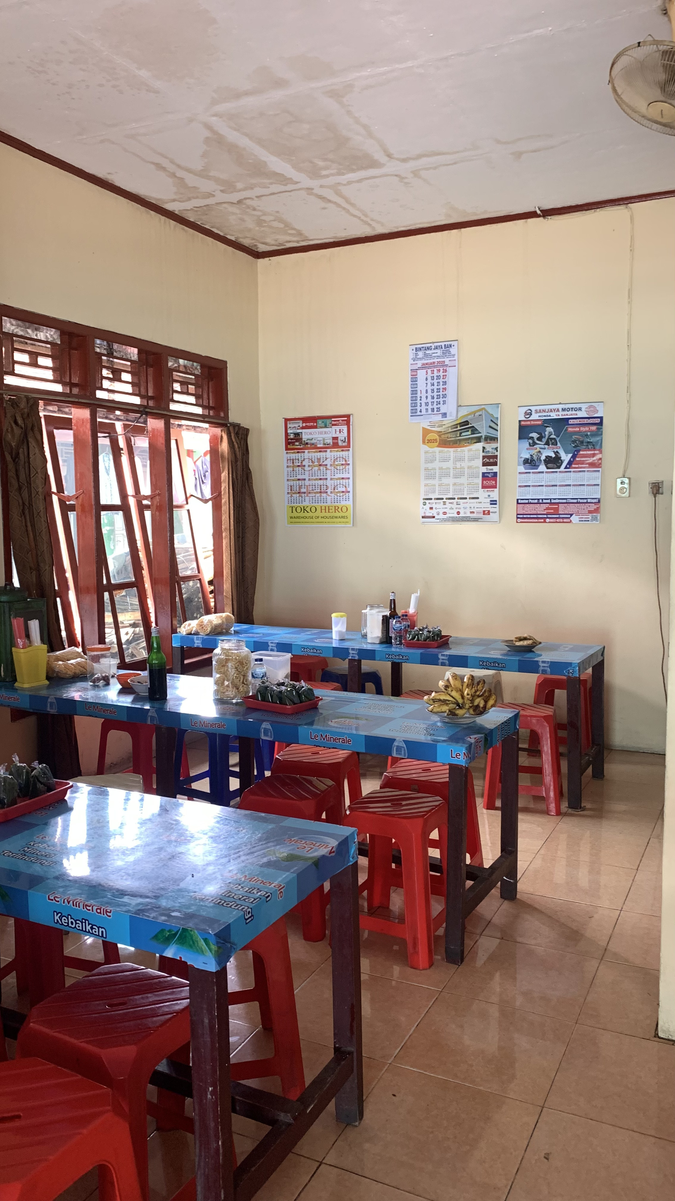 Stall front appearance